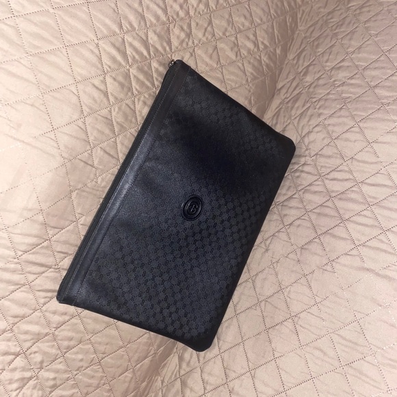 Large Black Gucci Clutch - Picture 2 of 10